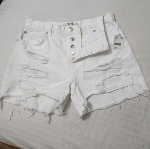 NWT We The Free Distressed Denim Shorts in Optic White size 29